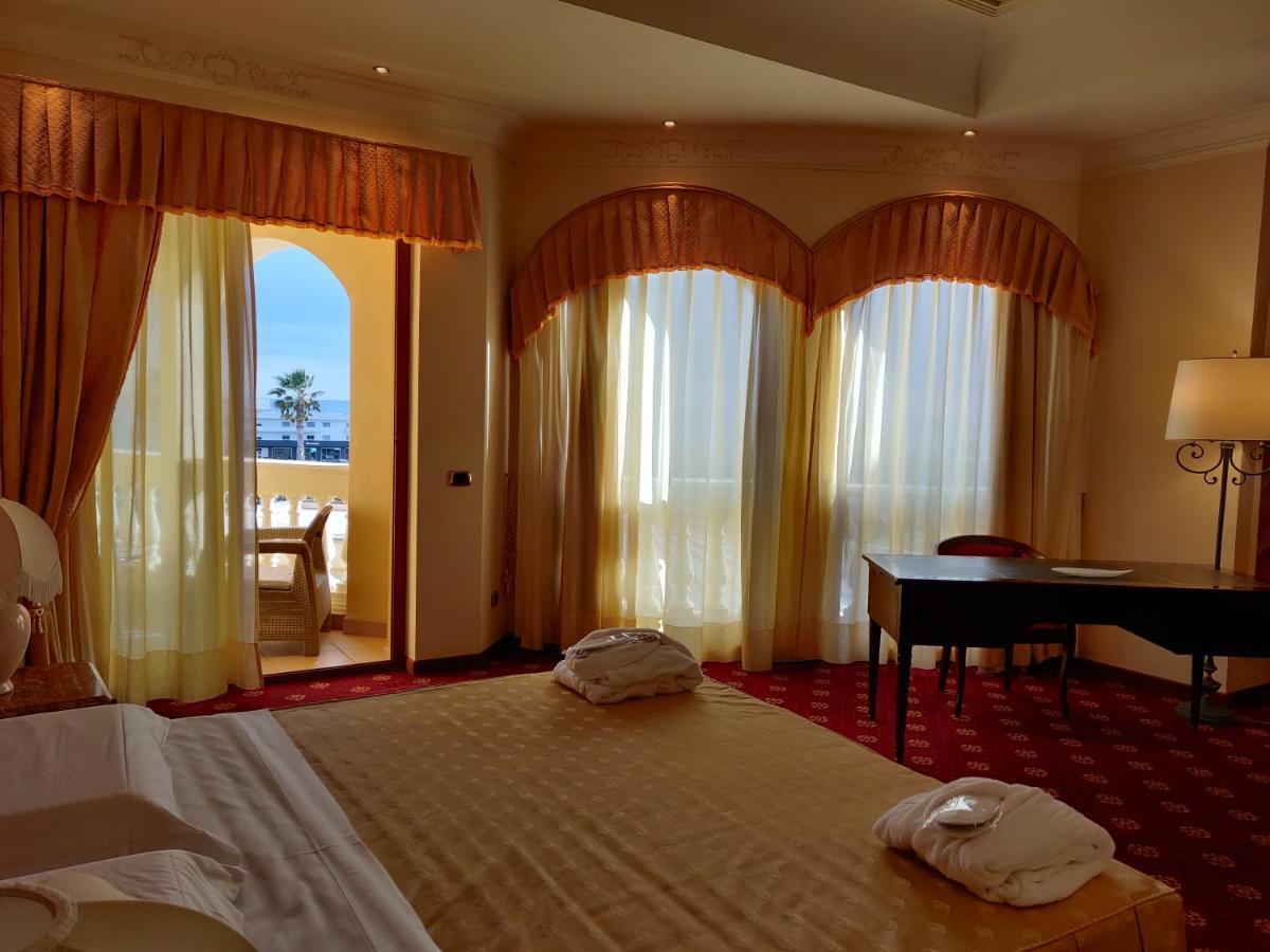 Parco Dei Principi Hotel Roccella Ionica Exteriér fotografie