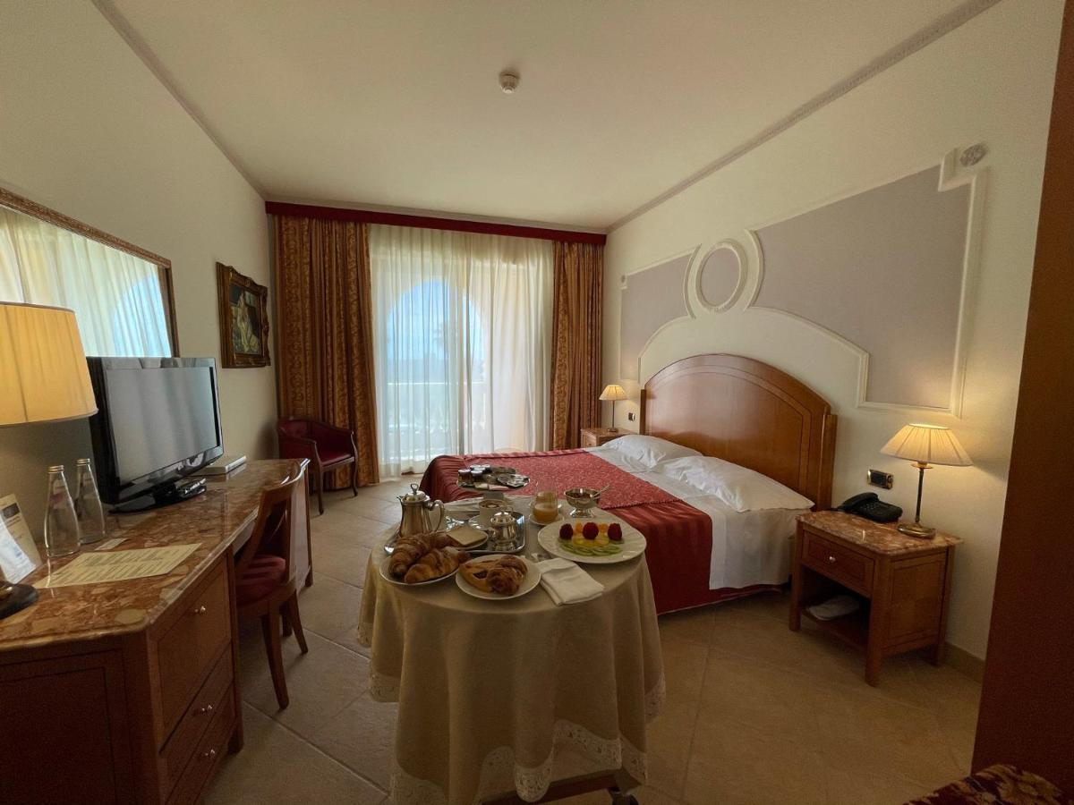 Parco Dei Principi Hotel Roccella Ionica Exteriér fotografie