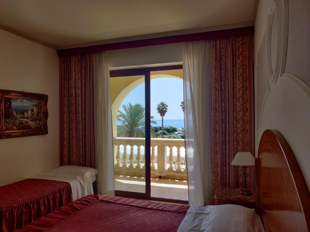 Parco Dei Principi Hotel Roccella Ionica Exteriér fotografie