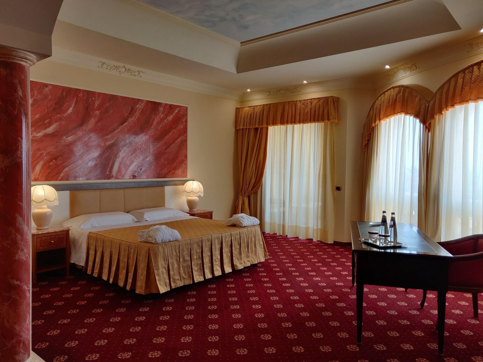 Parco Dei Principi Hotel Roccella Ionica Exteriér fotografie