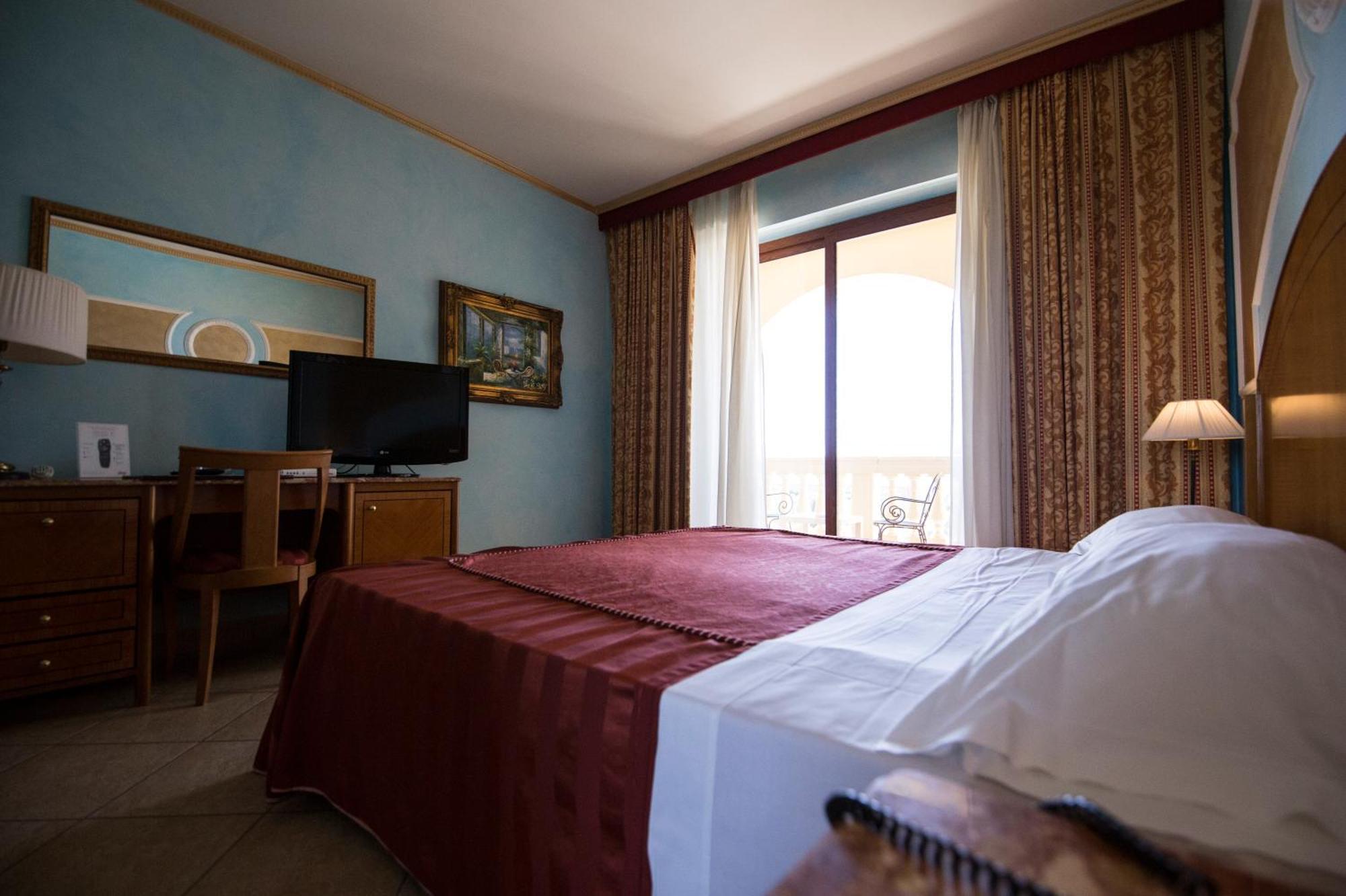 Parco Dei Principi Hotel Roccella Ionica Exteriér fotografie